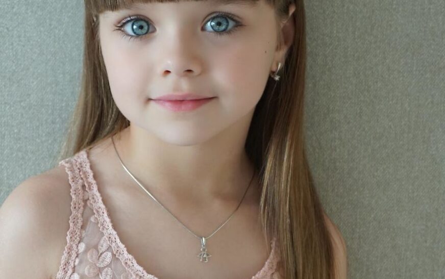 6-Year-Old Russian With Beautiful Blue Eyes Is Voted The Most Beautiful Girl In The World